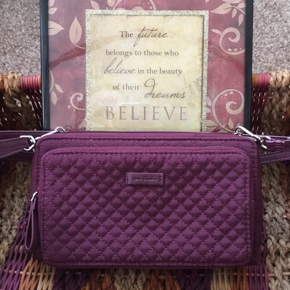 Vera Bradley Handbags - 🥀Vera Bradley Icon. Deluxe All Together Crossbody